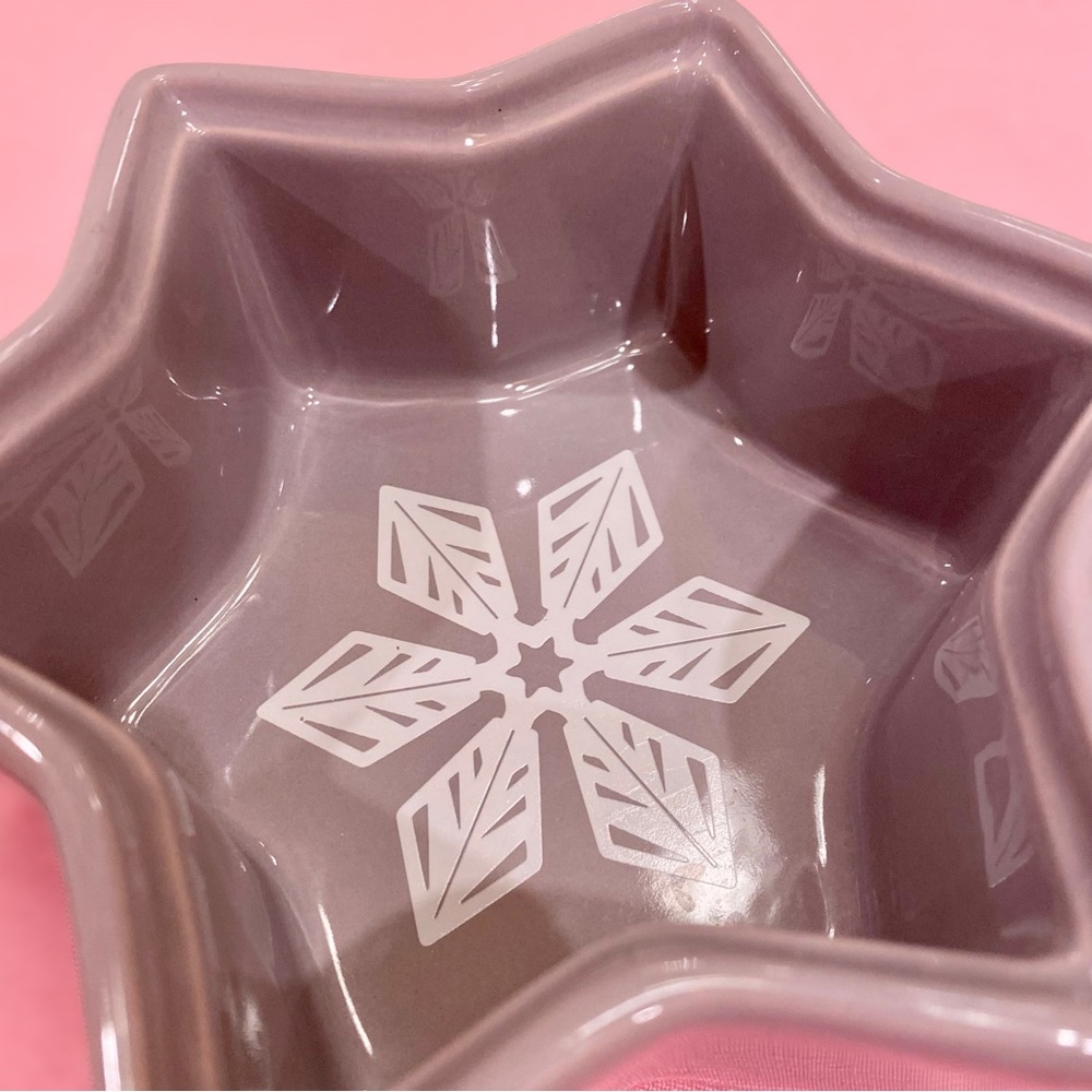 Snowflake Box Ceramic Christmas Temp-Tations Temptations Gray Winter Cookware - Picture 5 of 7
